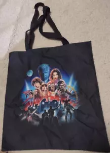 Bolso de Mano Stranger Things The Experience 15""x16"" Netflix - Imagen 1 de 2