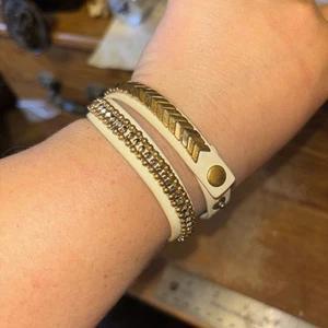 Stella and Dot Gilded Path Double Wrap Bracelet Leather Strap White & Gold Tone - Picture 1 of 7