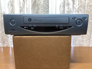 GE VG4065 VCR PLUS+ 4 CABEZALES - SIN MANDO A DISTANCIA - NO FUNCIONA - SOLO PIEZAS - Imagen 1 de 13