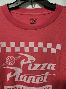 Disney Toy Story Pizza Planet Red Short Sleeve Graphic T-Shirt Men's Size 2XL - Picture 1 of 8