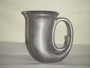 WILTON TANKARD RWP ALTO 5" CON MANIGLIA, FORMA CORNO, TAZZA TAZZA METALLO LUCENTEZZA, PELTRO - Foto 1 di 10