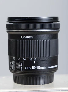 Neuwertiges Canon EF-S 10-18mm f/4.5-5.6 IS STM Zoomobjektiv getestet Auth Händler - Bild 1 von 4