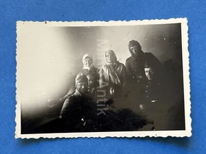 Foto, WK2, mit Zivilisten in Warenikowskaja Kuban Brückenkopf 1943 XT55189 - Bild 1 von 2