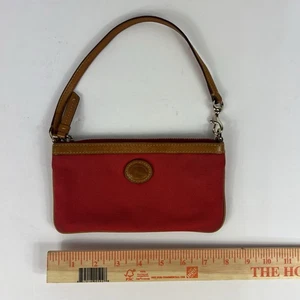 Bracciale Dooney & Bourke in pelle e tela rosso - Foto 1 di 4