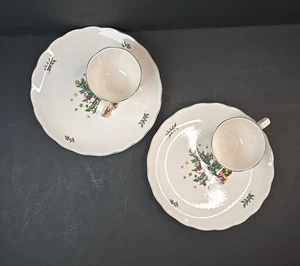 Nikko Happy Holidays lot of  2 Snack Trays & 2 Cups some crazing - Picture 1 of 11