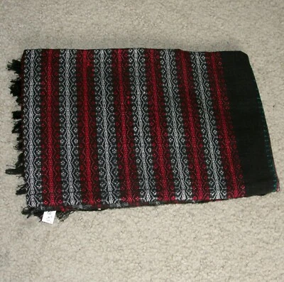 Hecho a mano Aarong Chal Dupatta Bufanda MP Museo de Arte Seda Bangladesh Indio Ajrakh Foto 1 de 4