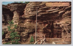 Devils Pantry Wisconsin Dells Postcard - Picture 1 of 2