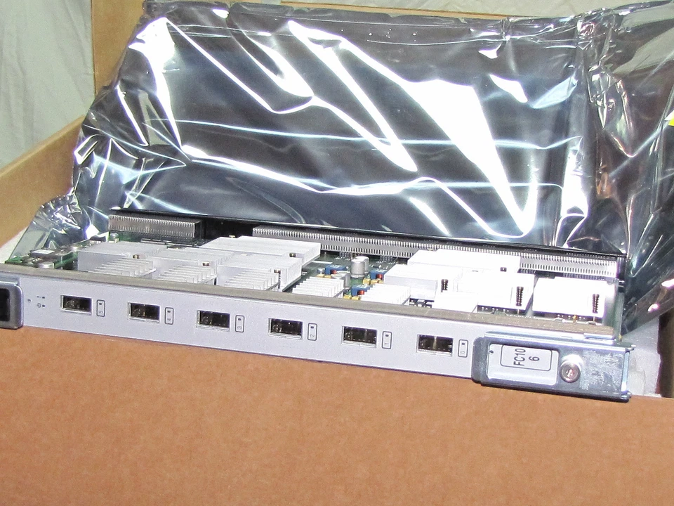 New Brocade FC10-6 6 Port, 10Gb 594-4924 BR-48000-0153 EMC 105-000-132 - Image 1 of 1