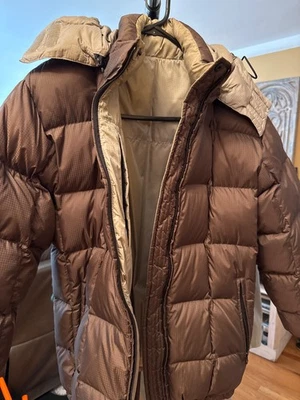 chaqueta reversible mujer con capucha Foto 1 de 2