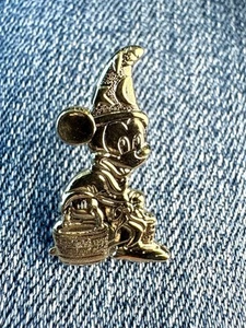 Disney Mickey Mouse Sorcerer Fantasia Gold Tone Lapel Hat Pin - Picture 1 of 14