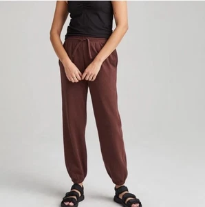 Richer Poorer Jogginghose aus recyceltem Baumwollfleece burgunderrot Größe Large Damen - Bild 1 von 7