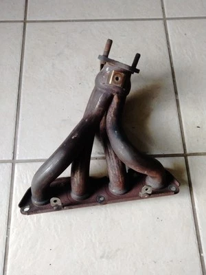 Colector de escape 11-14 KIA FORTE/HYUNDAI ELANTRA 285102E000 OEM Foto 1 de 4