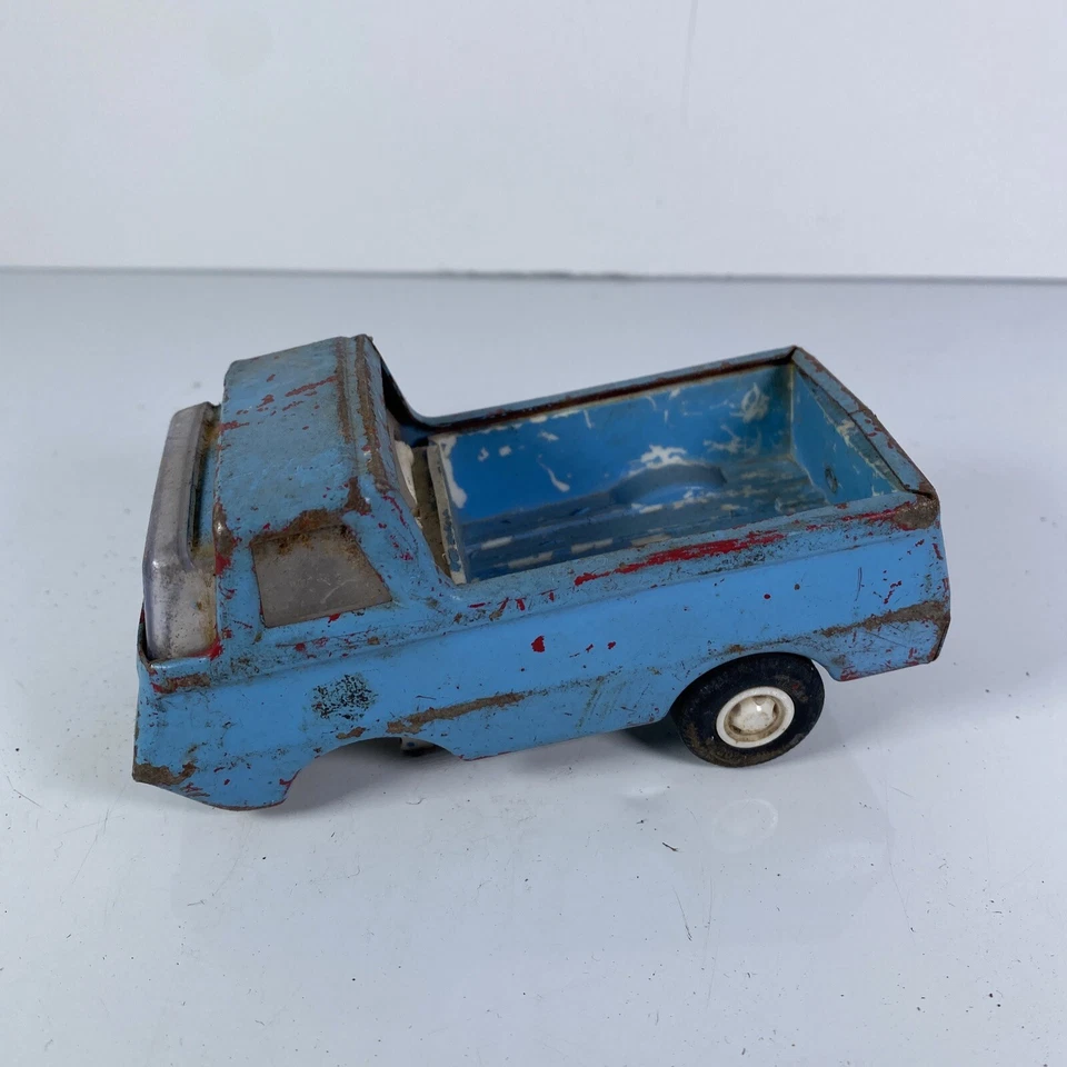 Mini gancho de cuerda de camión grúa azul Tiny Tonka de colección años 70 EE. UU. 5" NO COMPLETO Foto 1 de 4