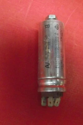 CONDENSADOR SECADORA BOSCH WTA3003GB/17 8 uF Foto 1 de 2