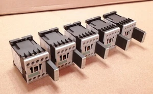 Qty 1 - Contattore Siemens 3RH1131-1BB40 con bobina 24VDC 3 N.O. & 1 N.C. - NUOVO - Foto 1 di 5
