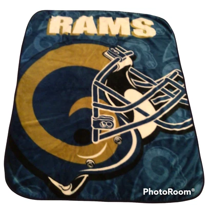 Capacete de futebol americano NFL Rams Throw Furry Blanket Stadium 60" x 48 St Louis/LA - Imagem 1 de 4