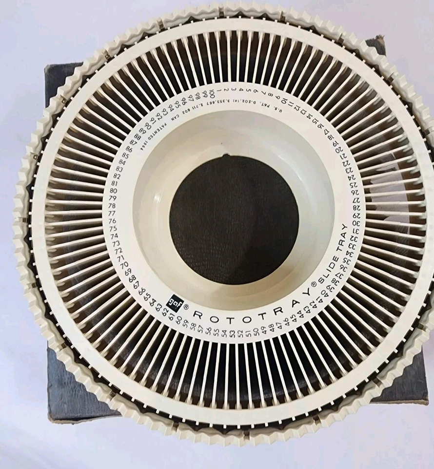 Bandeja deslizante GAF Rototray 100 vintage carrusel giratorio color blanco roto con funda Foto 1 de 4