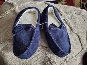 New With Tags Children's Place Blue Youth Size 3-4 Navy Slippers Slide-On - Picture 1 of 4