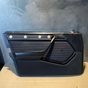 Panel de puerta interior delantero izquierdo tela negra mercedes-benz w124 sedán familiar - Imagen 1 de 13