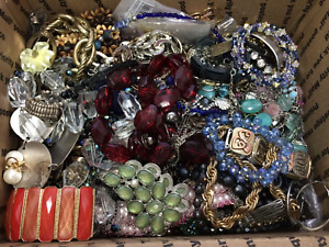 JUNK DRAWER JEWELRY LOT - MOSTLY WEARABLE - 9 POUNDS 9 OUNCES - 373