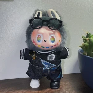 Conjunto de ropa LABUBU hecho a mano negro mono deportivo para monstruos peluche SIN MUÑECA - Imagen 1 de 8