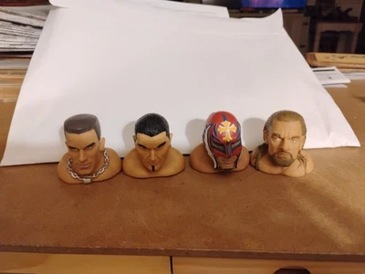 WWE Thumb Wrestlers Vintage 2006 John Cena, Mysterio, Triple H, Batista  Foto 1 de 4