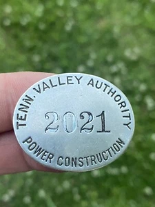 VINTAGE TVA TENNESSEE VALLEY AUTHORITY POWER CONSTRUCTION PINBACK EMPLOYEE BADGE - Picture 1 of 3