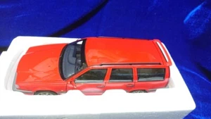 79507 RED VOLVO AUTOart 1/18 Car Limited SPECIAL 850R ESTATE 1996 - Picture 1 of 7
