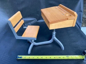 AMERICAN GIRL PC "Molly" Doll School Desk & Chair. Wood & Steel - Picture 1 of 7