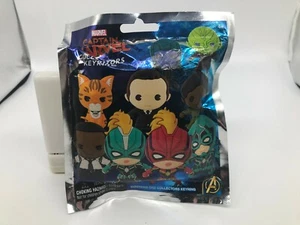 3D Figural Foam Bag Clip Captain Marvel Mystery Pack - Picture 1 of 2