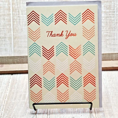 Flechas de tarjeta de agradecimiento American Greetings doradas rojas verdes en blanco en el interior Foto 1 de 4