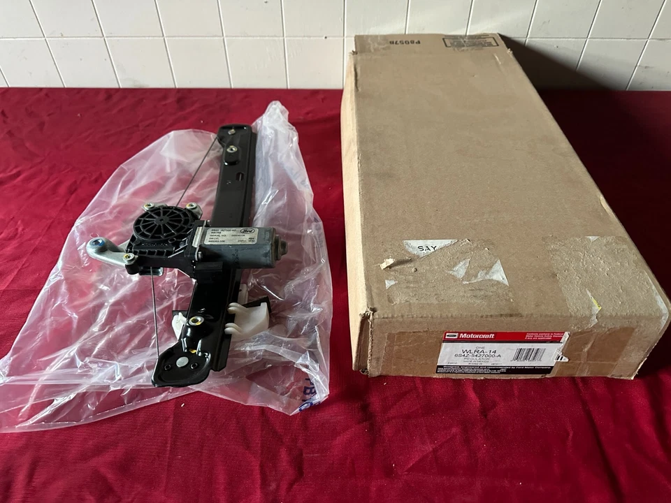 NUEVO REGULADOR VENTANA FORD FOCUS 2000-2007 6S4Z-5427000-A WLRA-14 RR Foto 1 de 1