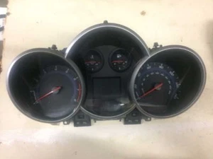 13 14 CHEVY CRUZE SPEEDO SPEEDOMETER CLUSTER 95129378 - Picture 1 of 6