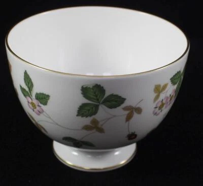Cuenco de azúcar abierto con patas Wedgwood FRESA SILVESTRE R4406 porcelana de hueso EXCELENTE ESTADO Foto 1 de 4