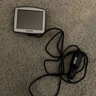 TOMTOM N14644 GPS Navigation System w/ Car Charger TESTED FAST SHIP Bundle - Image 1 of 2