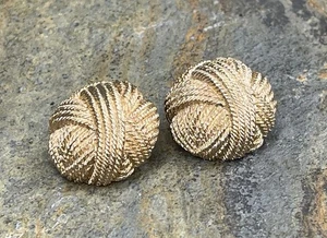 Orecchini a clip vintage con manico e nodo grosso placcato oro (S 7064) - Foto 1 di 4