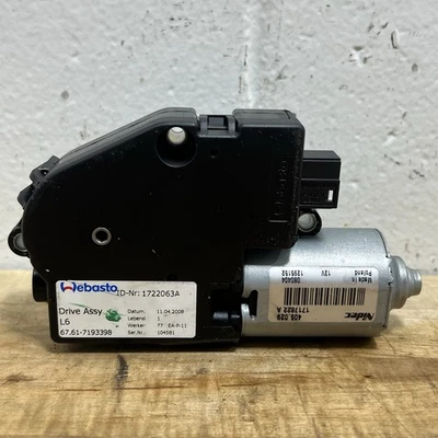 2007-2010 BMW 335i Coupe Sunroof Motor OEM - Image 1 of 4