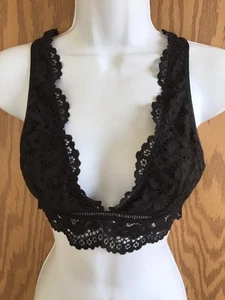 Victoria's Secret Deep V Crop Lace Black Bralette Small S NWOT - Picture 1 of 4