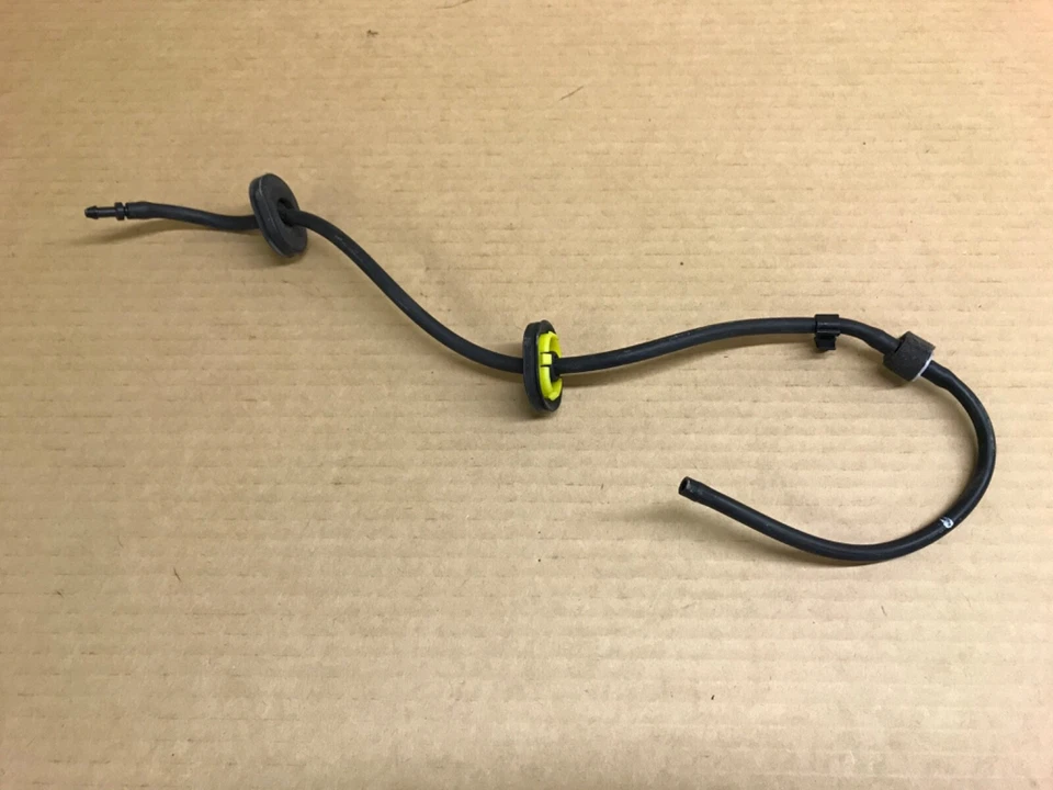 Hyundai Santa Fe 2013 usado OEM escotilla puerta levadiza lavadora manguera 13 Foto 1 de 1