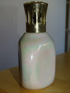 UNE BELLE LAMPE BERGER PORCELAINE NACRE - Picture 1 of 7