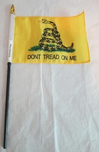 4x6" Stick Flag - GADSDEN DONT TREAD ON ME Flag Sleeved 10" Black Plastic Stick - Picture 1 of 2