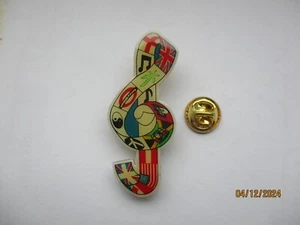 WORLD MUSIC DAY PEACE ONE LOVE MARLEY CND MUSICAL NOTE PIN BADGE NEW SEALED RARE - Picture 1 of 6