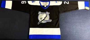 2001 Martin St. Louis Tampa Bay Lightning Road Black Jersey - Picture 1 of 5