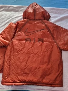 Nike Winterjacke M Neu - Bild 1 von 4