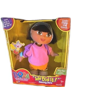 Dora the Explorer Fisher Price We Did It! Dancing Dora 2001 Collector's Display - Picture 1 of 9