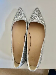 Size 7 women’s silver/grey glittery low pointed heel shoes - Picture 1 of 10