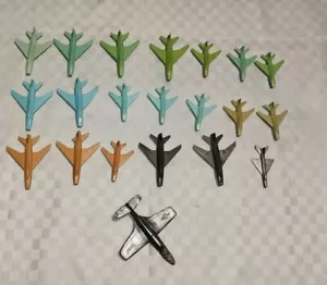 LOTTO STOCK MODELLINI IN PLASTICA VINTAGE AEREI AEROPLANI MILITARI GUERRA WAR .. - Foto 1 di 24