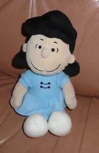 Kohl’s Cares Lucy Van Pelt PEANUTS Vestido Azul Felpa Personaje Snoopy Peluche, 13” - Imagen 1 de 8