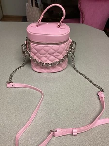 New Steve Madden New York Baby Pink Patent Quilted Bag Crossbody Pillbox Style - Picture 1 of 7