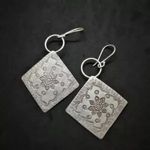 Pendientes de Plata Fina Esterlina 925 Artesanal Asiático Karen Retro Artes Tema Subasta - Imagen 1 de 6